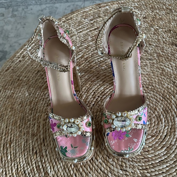 Azalea Wang Sz 7.5 Cici Pink Jeweled Platform Sandals Gold Ankle Straps EUC - Picture 4 of 8
